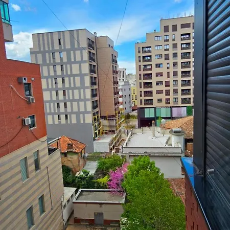 Center Easy Apartman *